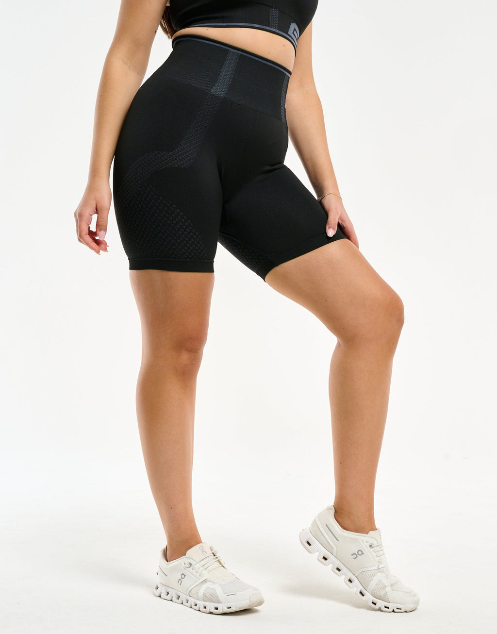 Arise Seamless Return Bike Shorts - Black