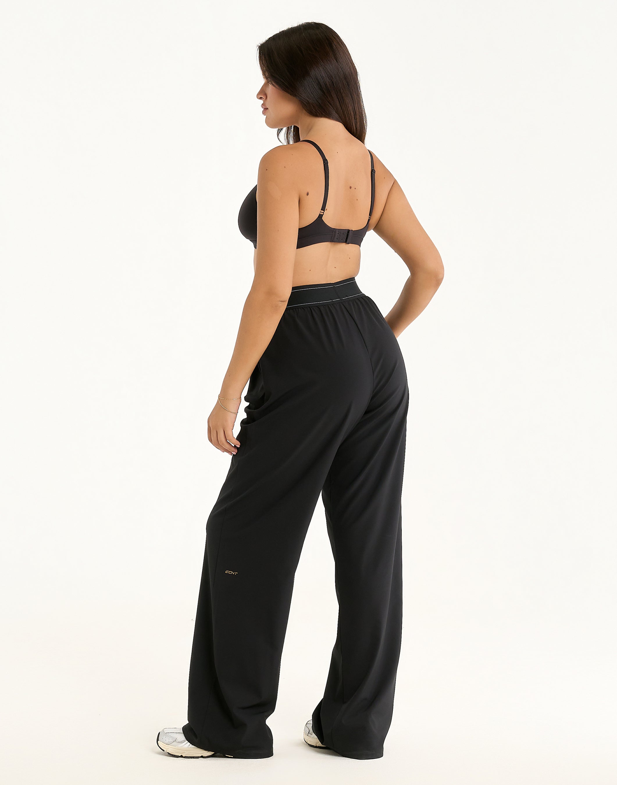 Elemental Crossover Bralette - Black