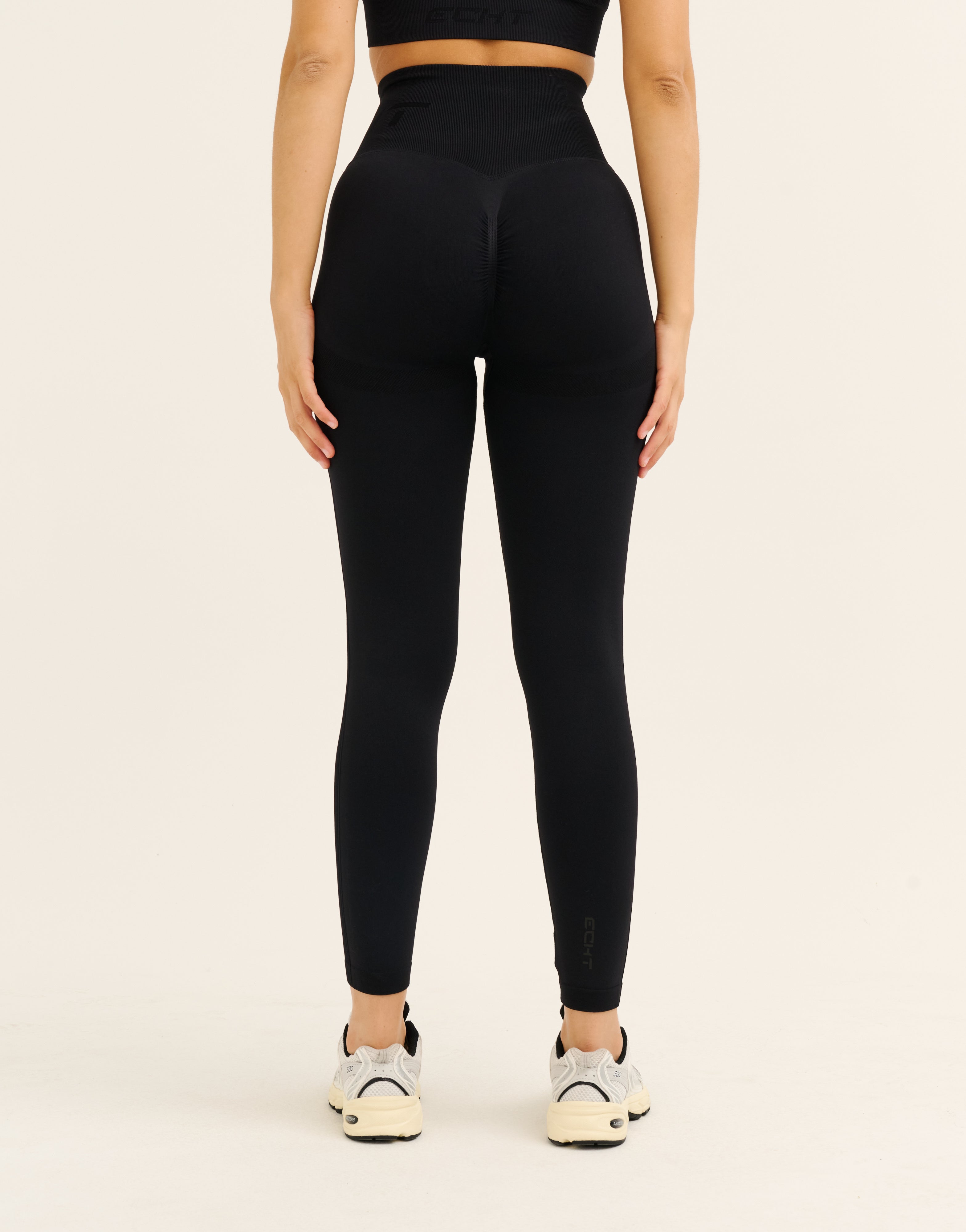 Arise Scrunch Leggings V2 - Stealth Black