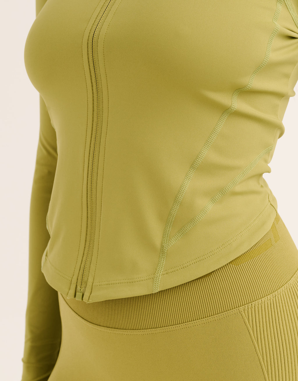 Athlete Crop Jacket - Olive