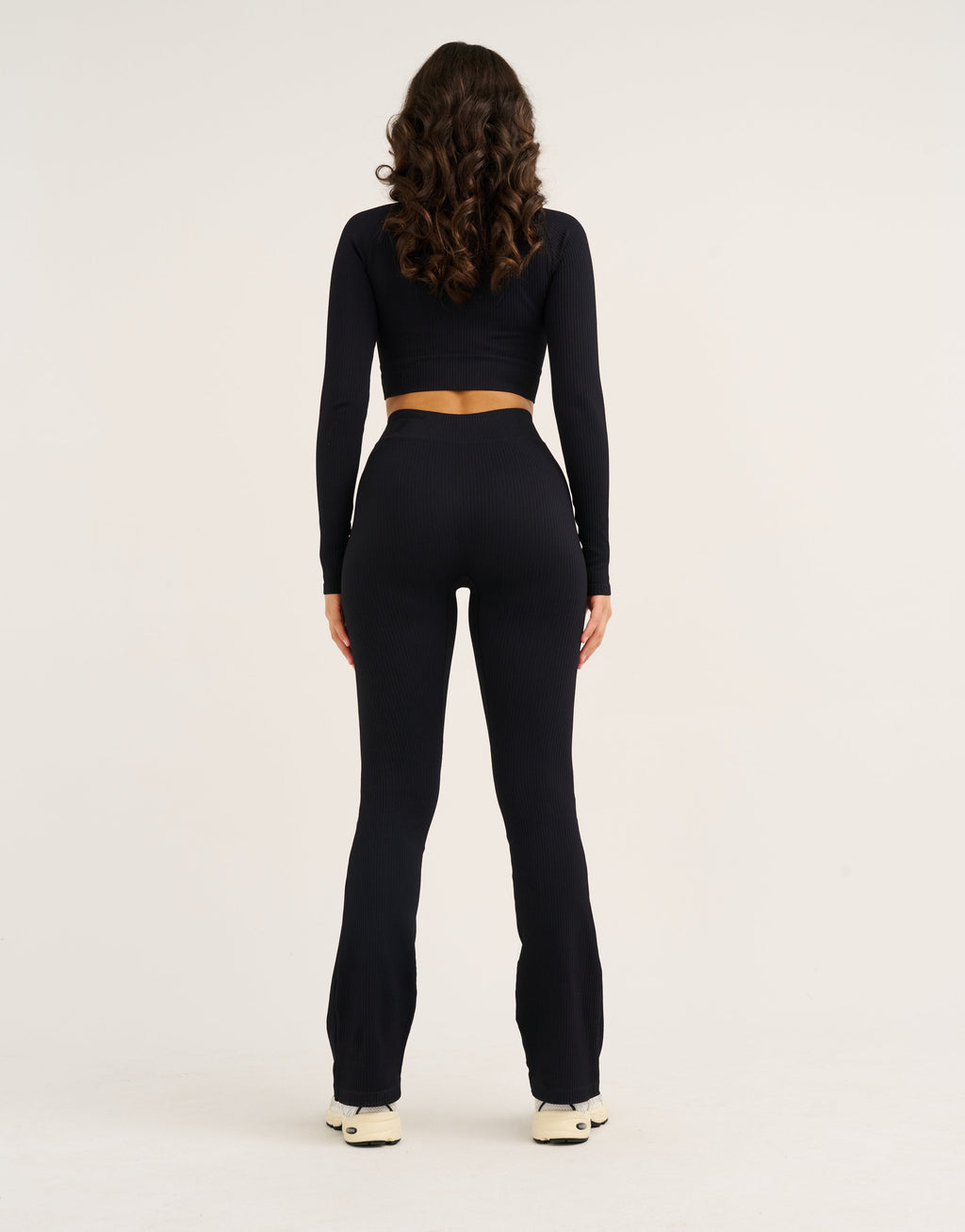 Arise Comfort Mid-Waist Flare Leggings - Stealth Black