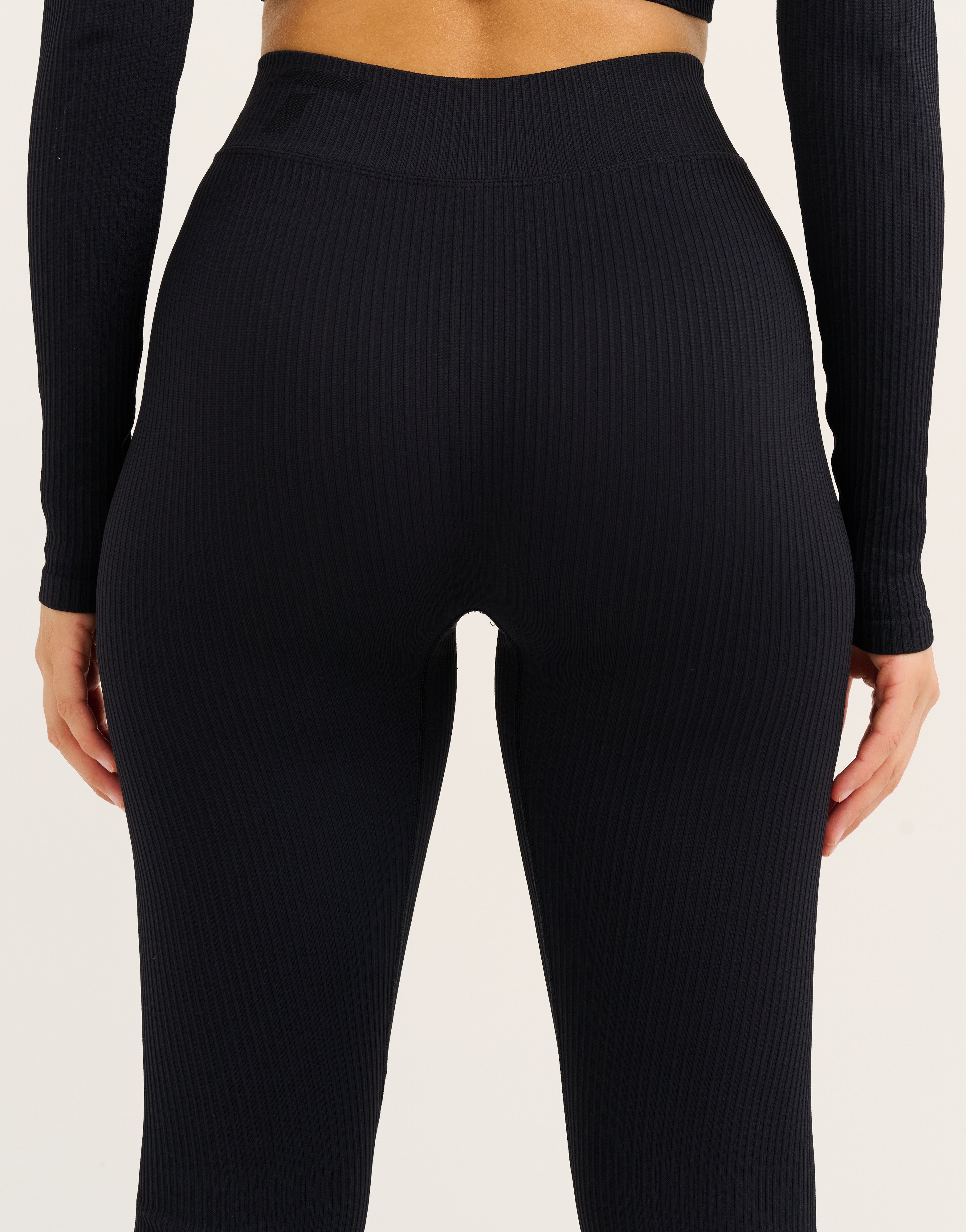 Arise Comfort Mid-Waist Flare Leggings - Stealth Black