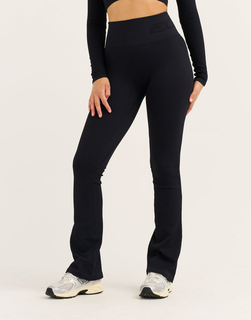 Arise Comfort Flare Leggings V2 - Stealth Black