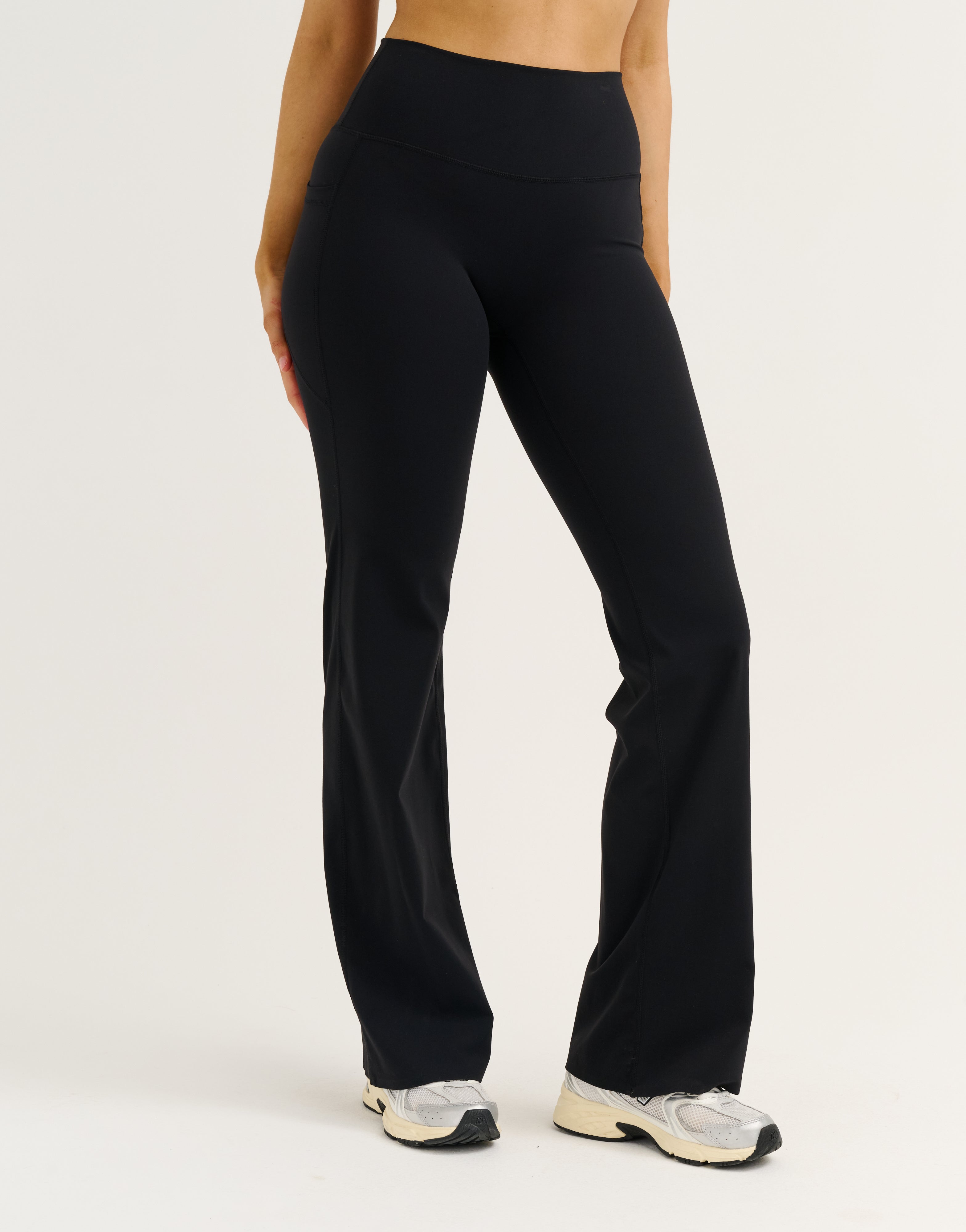 Lycra Invisible Scrunch Straight Leg Pant - Black