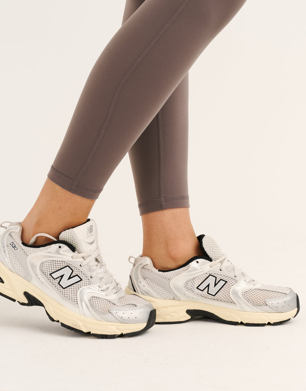 Ascend Pocket Mid-Waist Leggings 25" - Slate Grey