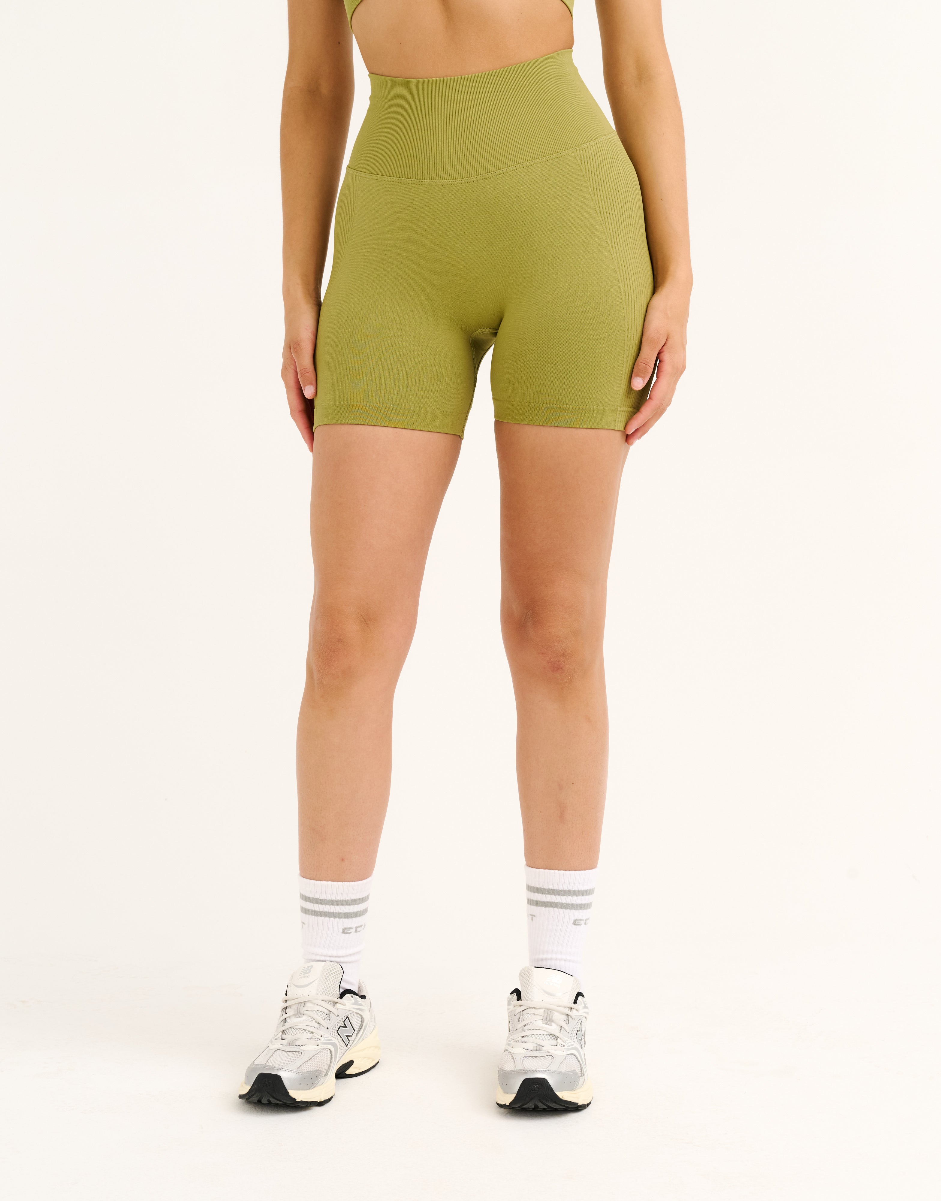 Arise Essential Shorts V2 - Olive