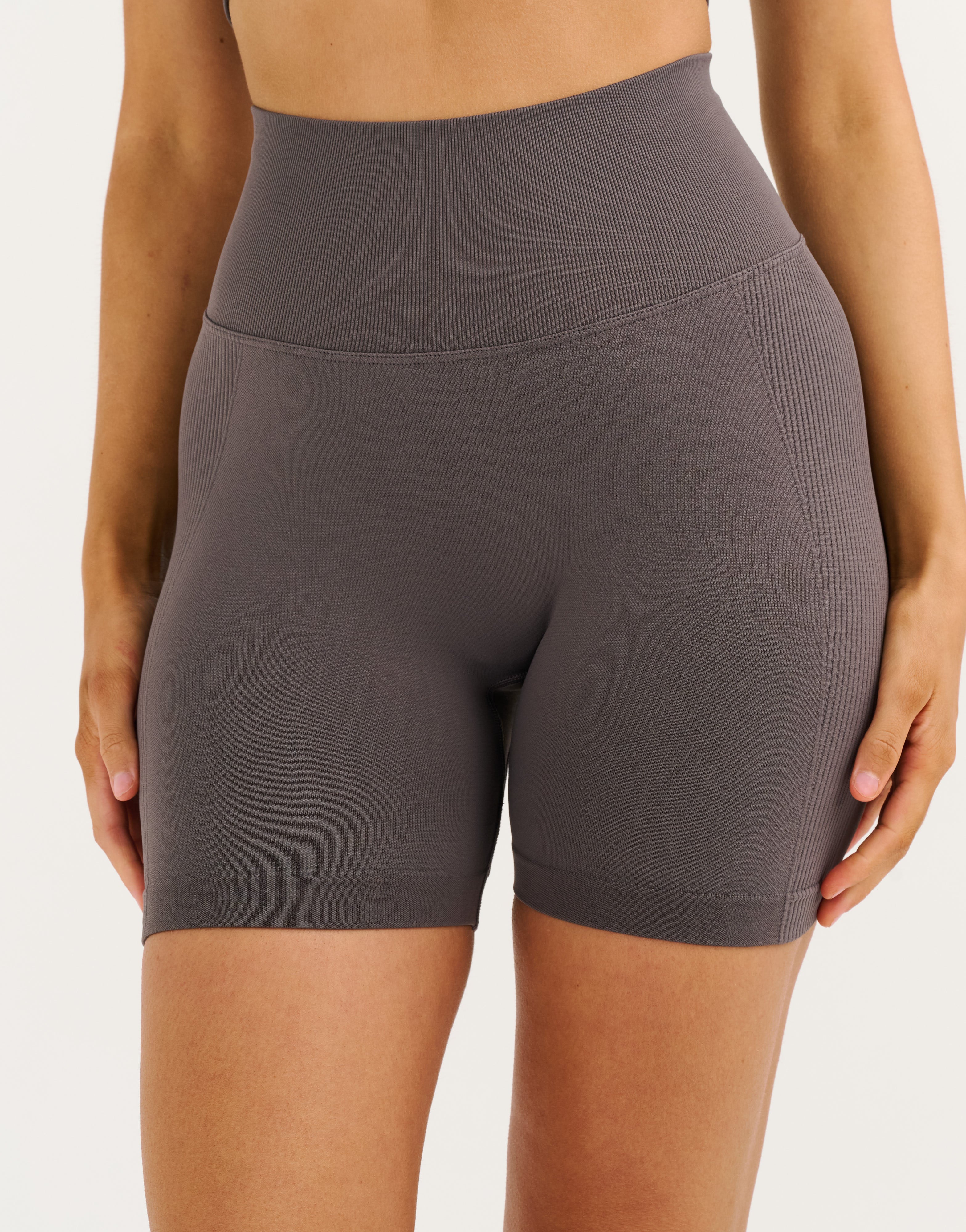 Arise Essential Shorts V2 - Slate Grey