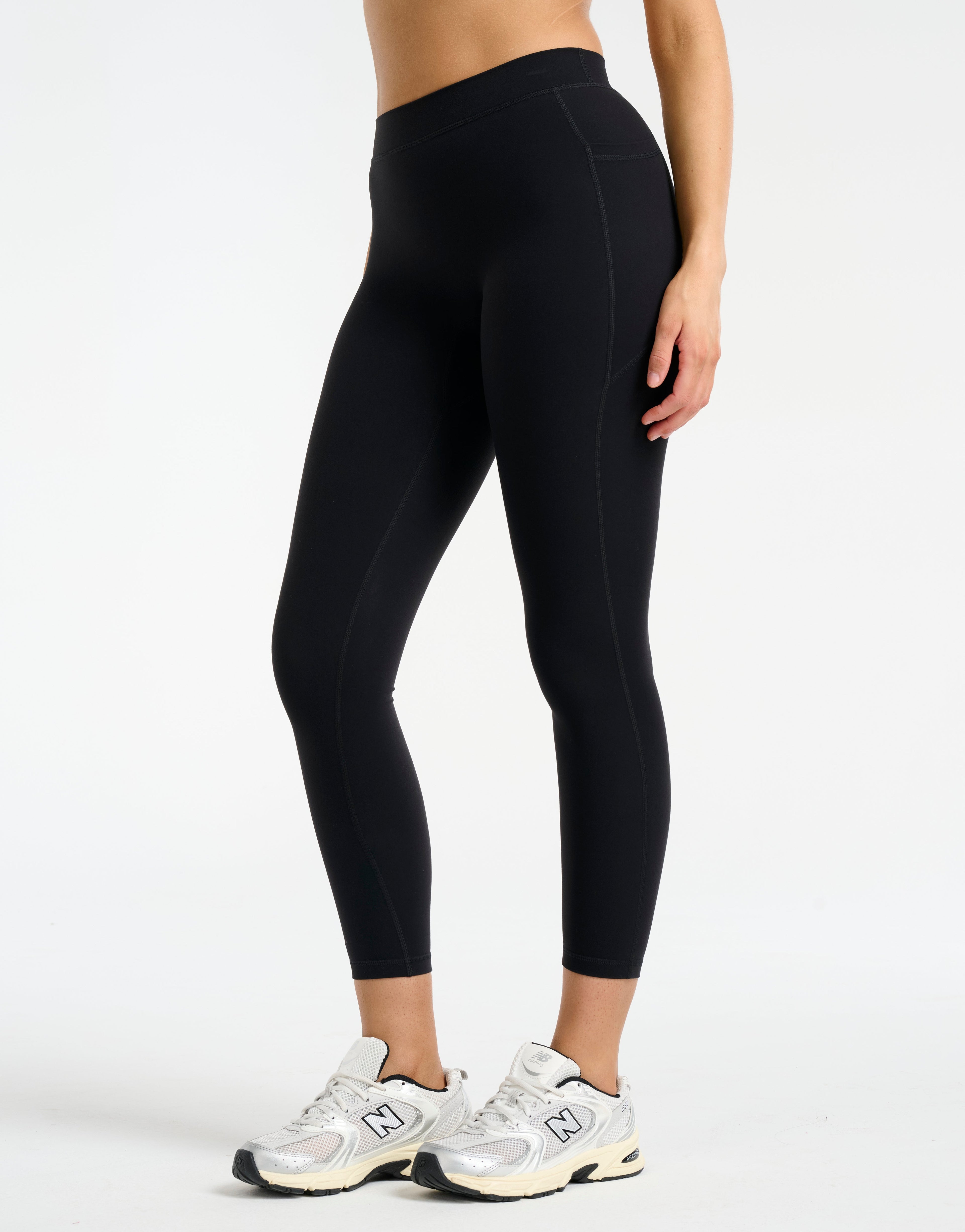 Ascend Pocket Mid-Waist Leggings 25" - Black