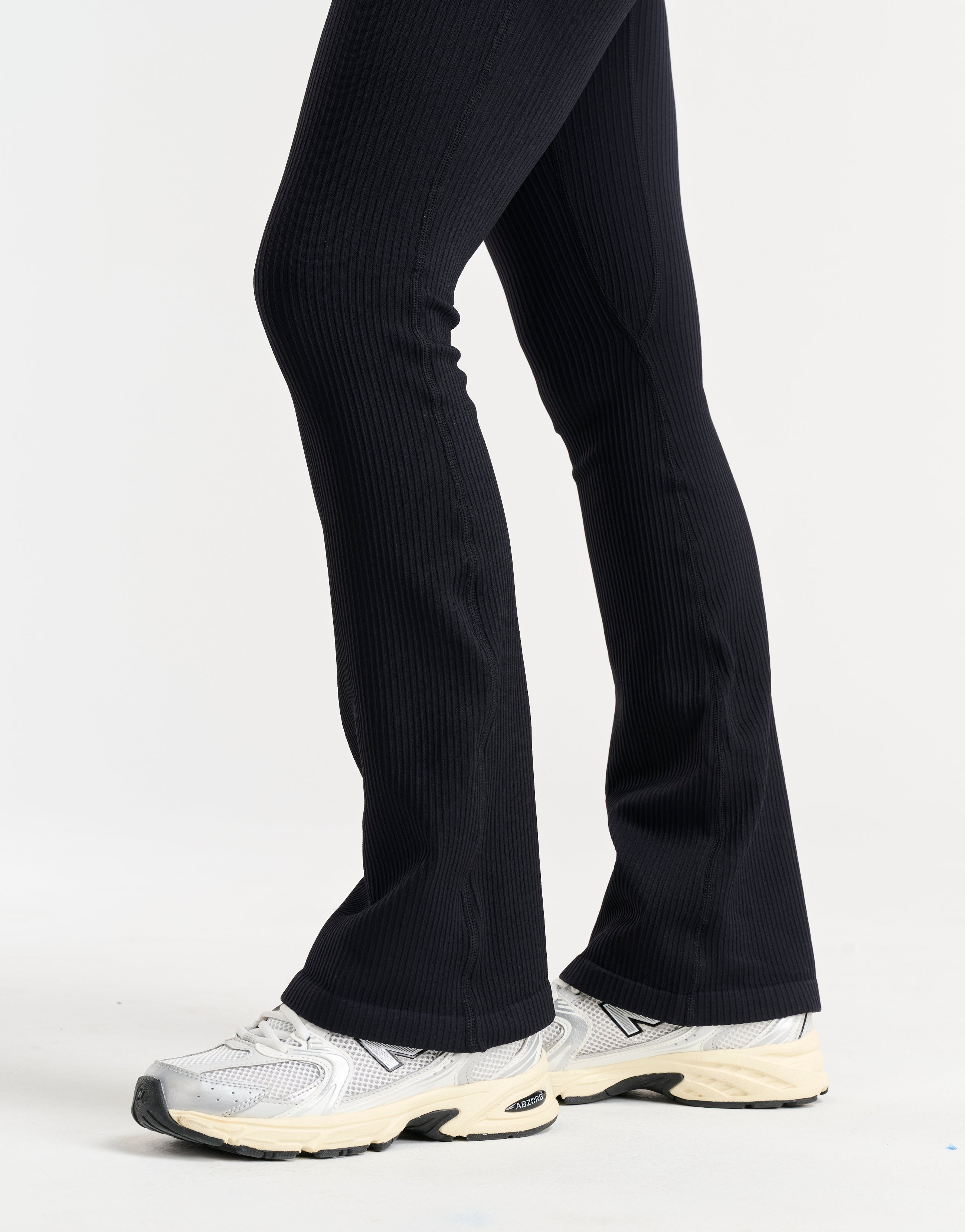 Arise Comfort Flare Leggings - Black