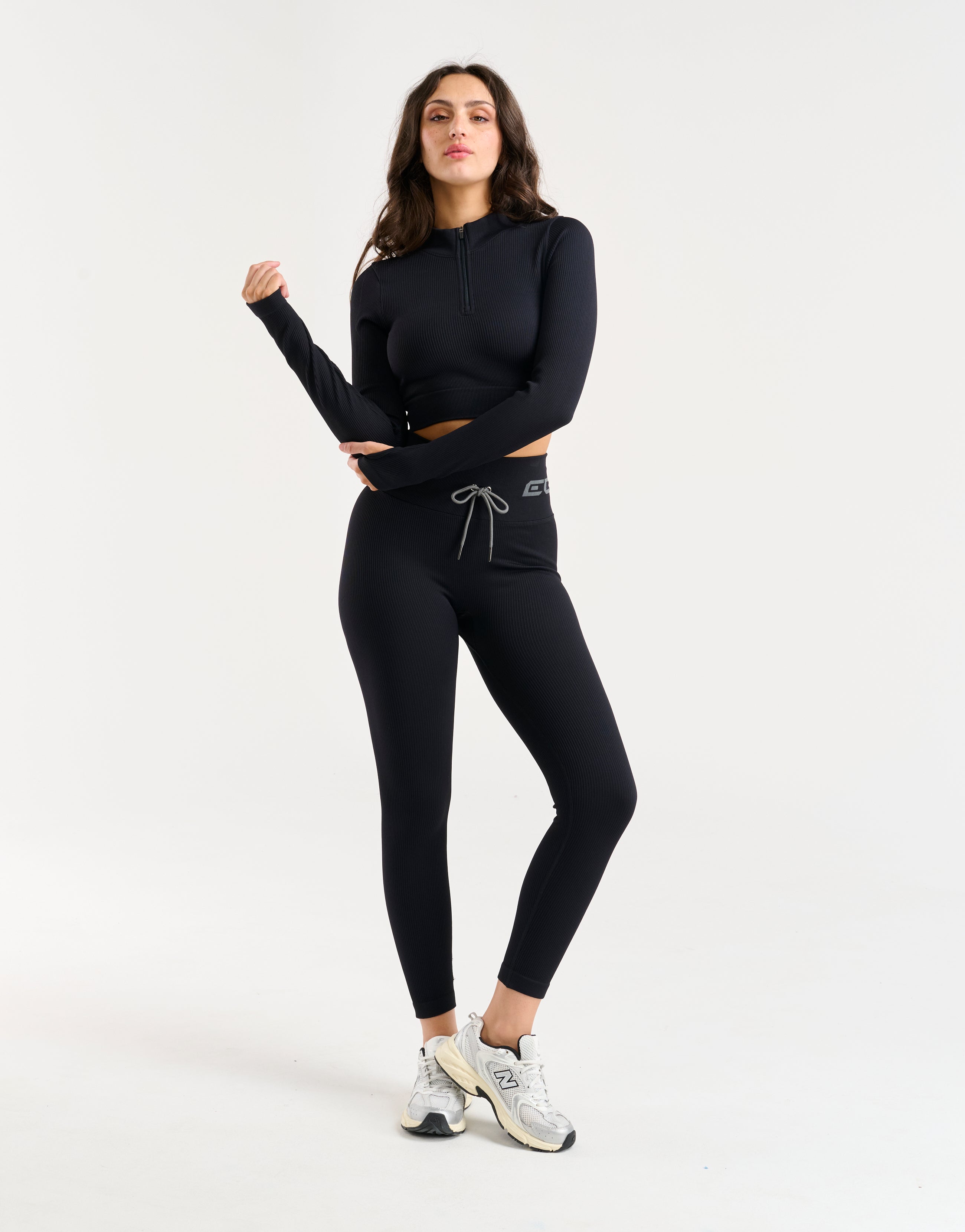 Arise Style Cropped Long Sleeve - Black