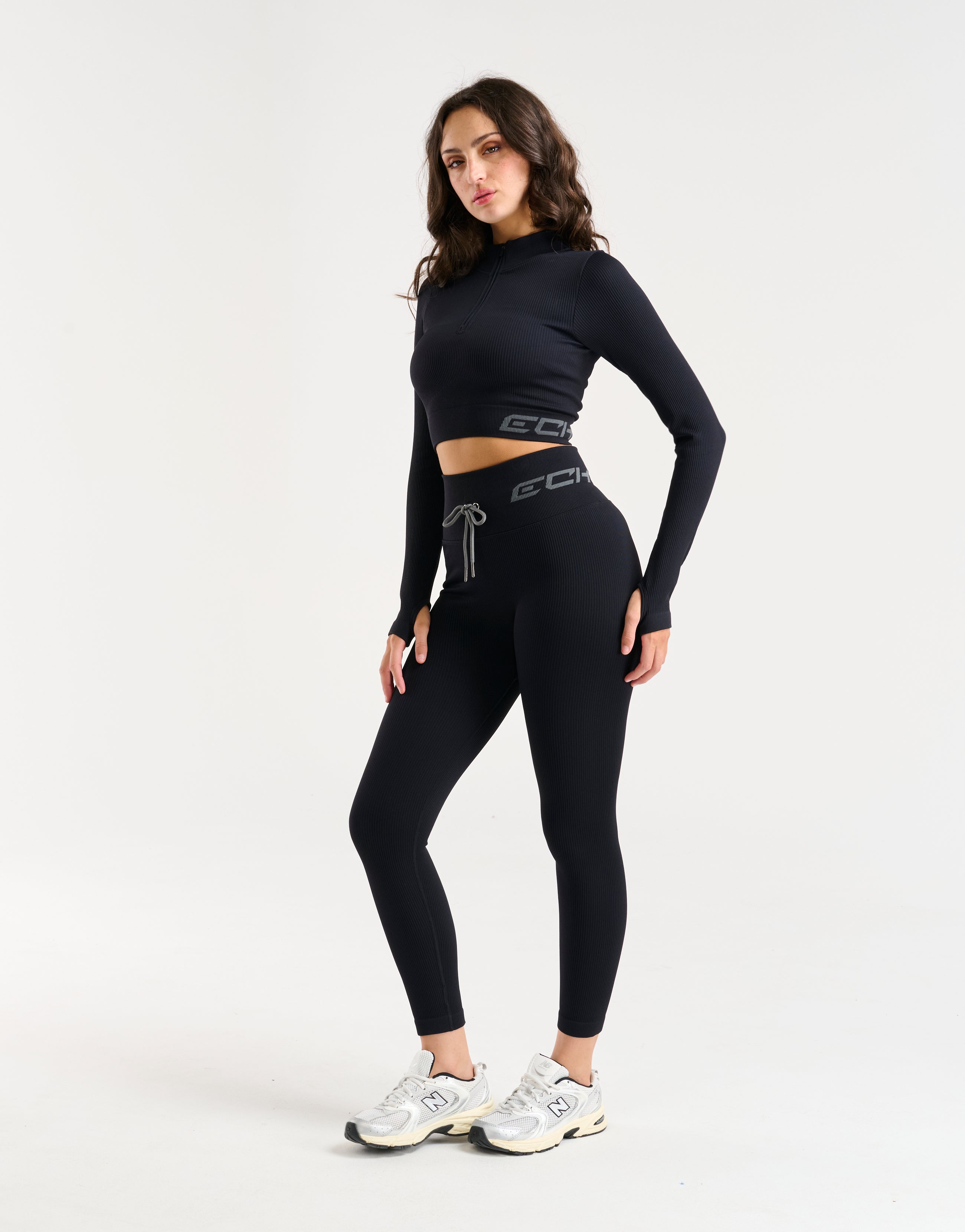 Arise Style Cropped Long Sleeve - Black