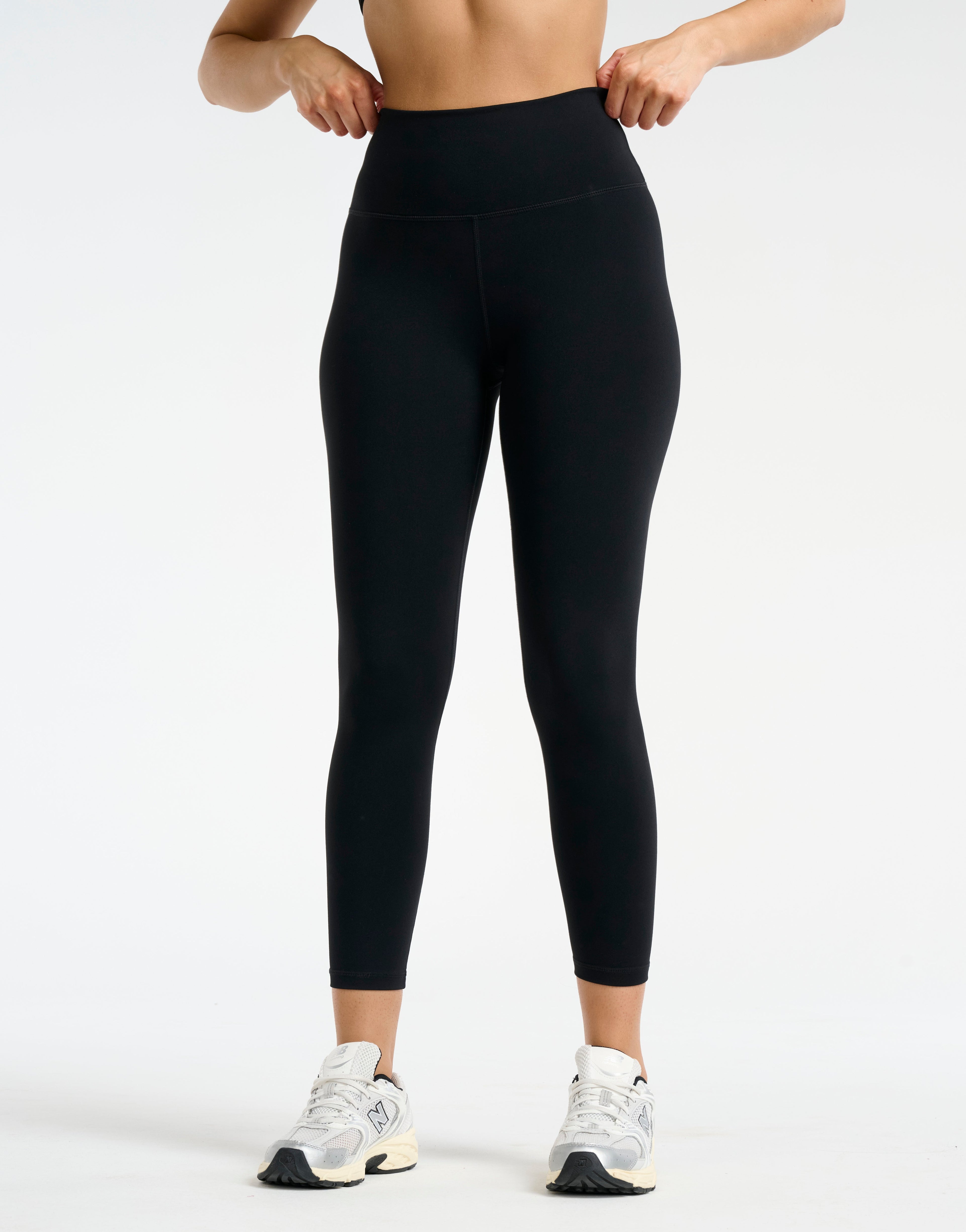 Force Scrunch Leggings (Minimal Logo) - Black