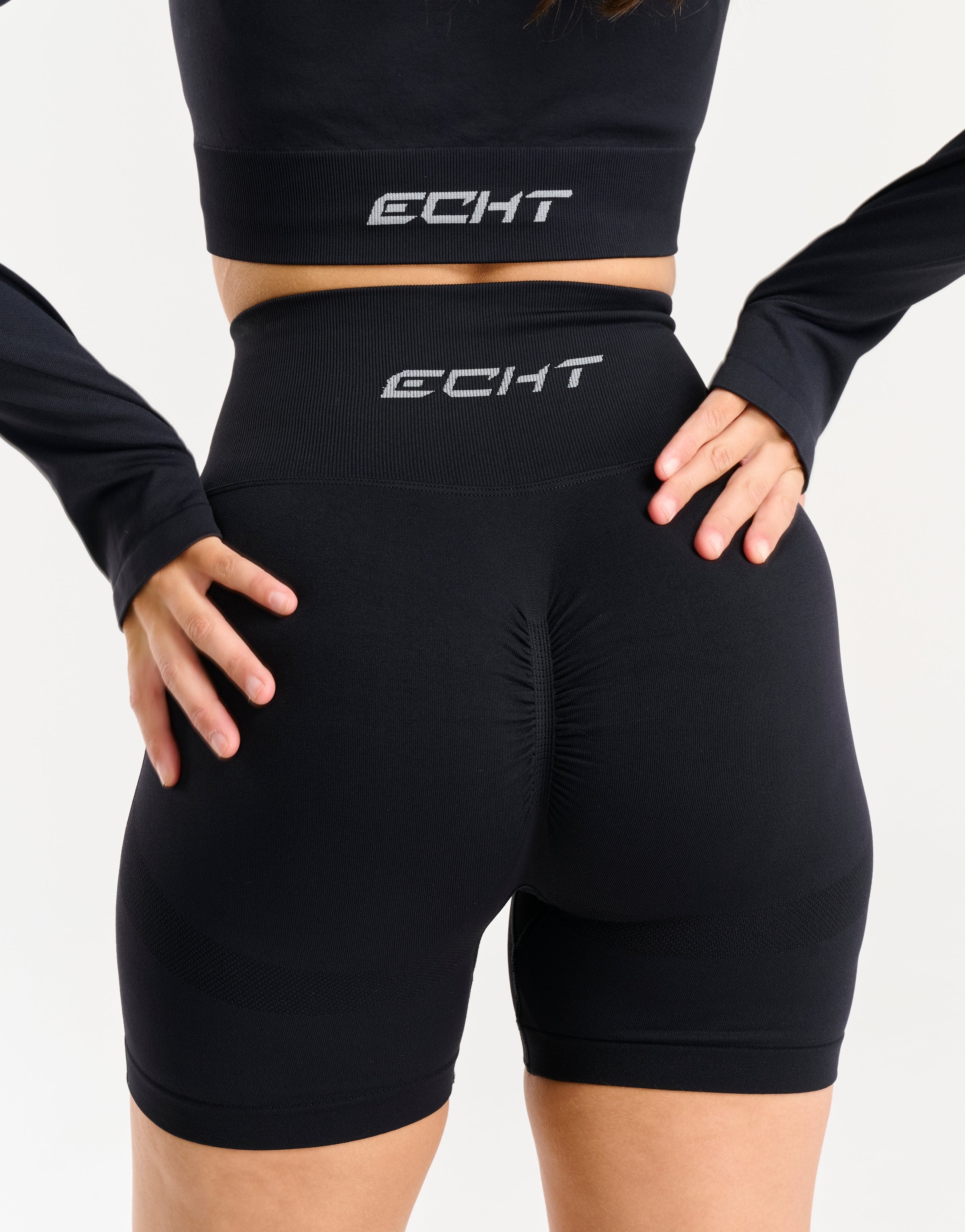 Arise Essential Shorts - Black